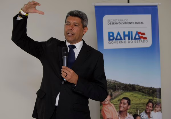 Jerônimo diz não ser possível projetar volta às aulas e vê gargalo para ensino remoto