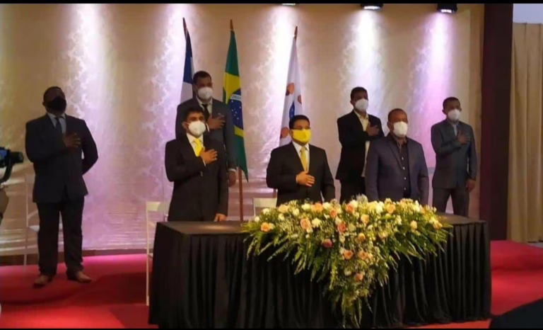 Prefeito e vereadores eleitos em Acajutiba, tomam posse
