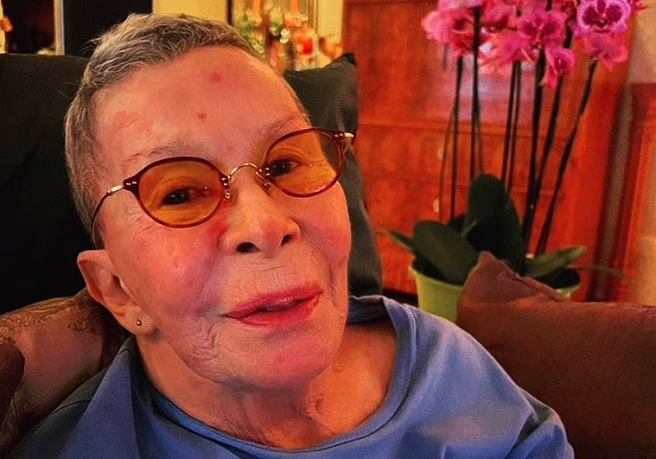 Rita Lee recebe alta após uma semana internada no Hospital Albert Einstein