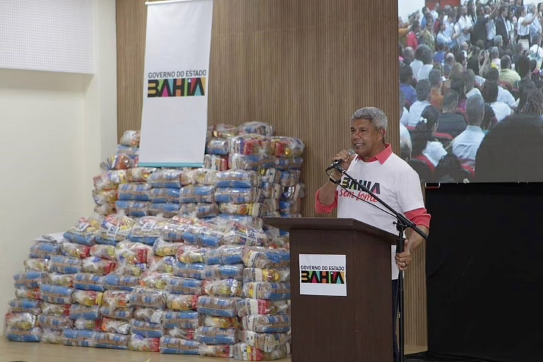 Jerônimo apresenta Bahia Sem Fome, programa para cidadãos em insegurança alimentar