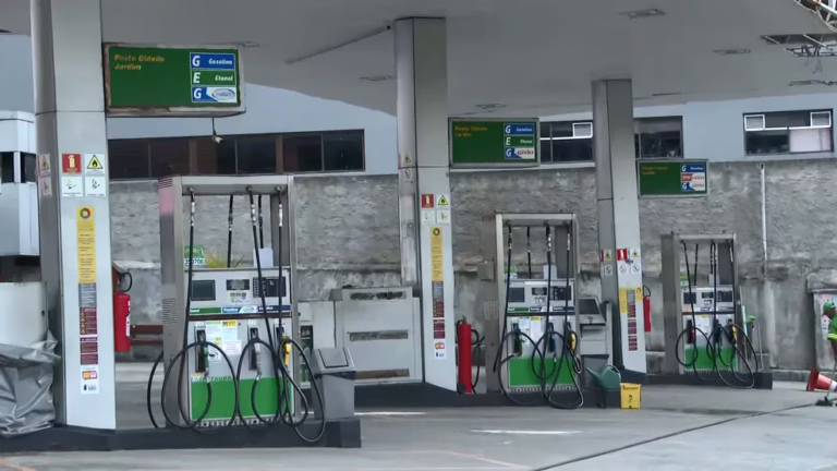 Acelen anuncia redução de 8% no preço dos combustíveis na Bahia