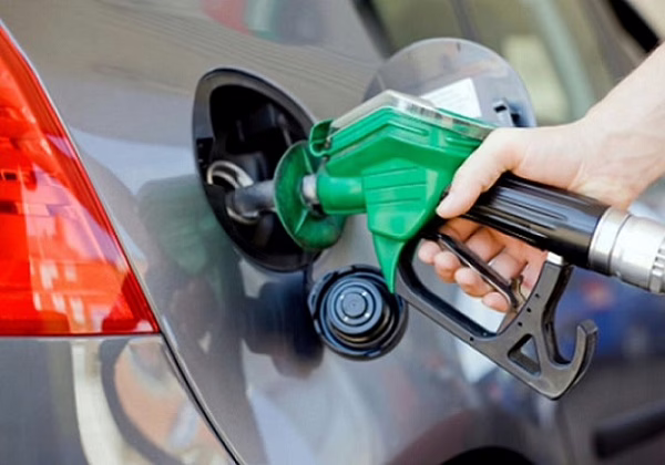 Preços da gasolina e do etanol voltam a subir nos postos após 4 semanas de queda