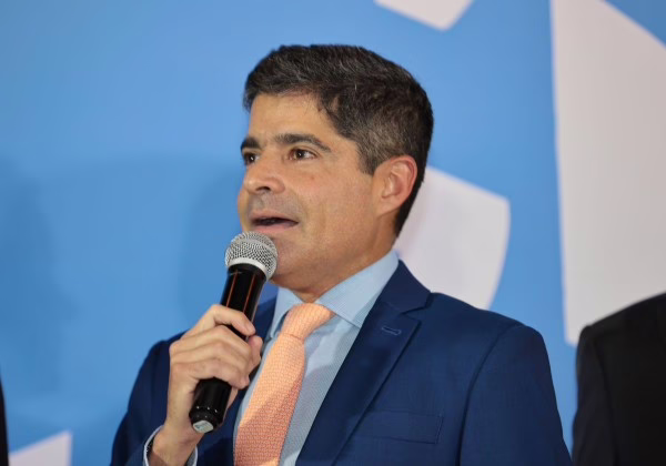 ACM Neto chama Jerônimo de omisso, e diz que ‘facções ditam leis’ na Bahia