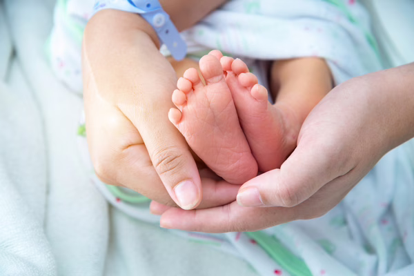 Senado analisa projeto que aumenta licença-maternidade para 180 dias