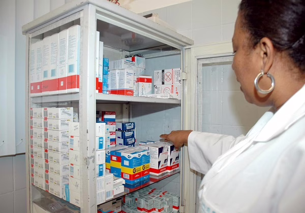 Ministério da Saúde orienta farmácias a realizar testes rápidos de HIV
