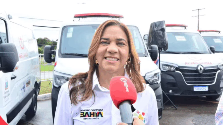 Secretária de saúde celebra entrega de ambulâncias na Bahia: “fortalecimento”
