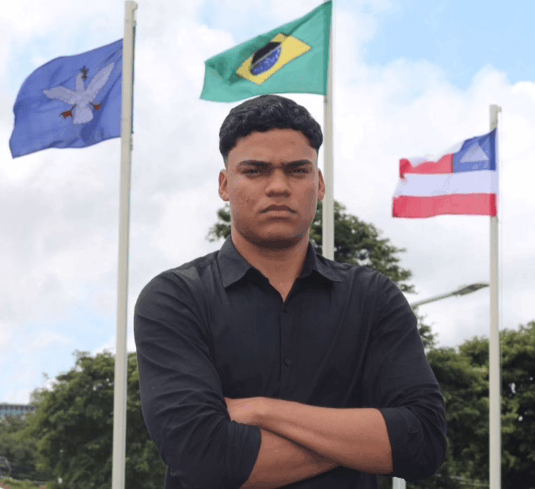 Conheça Sandro Filho, jovem do subúrbio de Salvador eleito vereador com apenas 19 anos: ‘Sempre quis mudança’