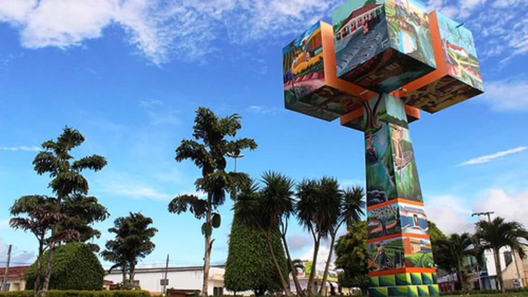 Mulher e duas crianças são resgatadas de cárcere privado em Rio Real; suspeito é preso